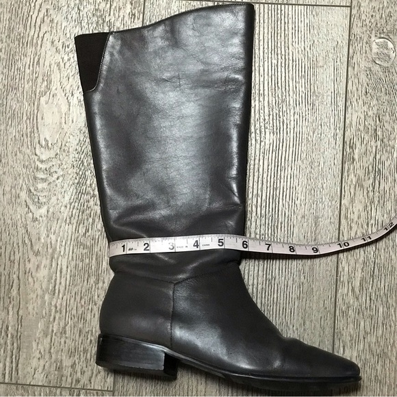 St. John’s Bay  Leather Tall Taupe  Boots Size 9 - Picture 6 of 8